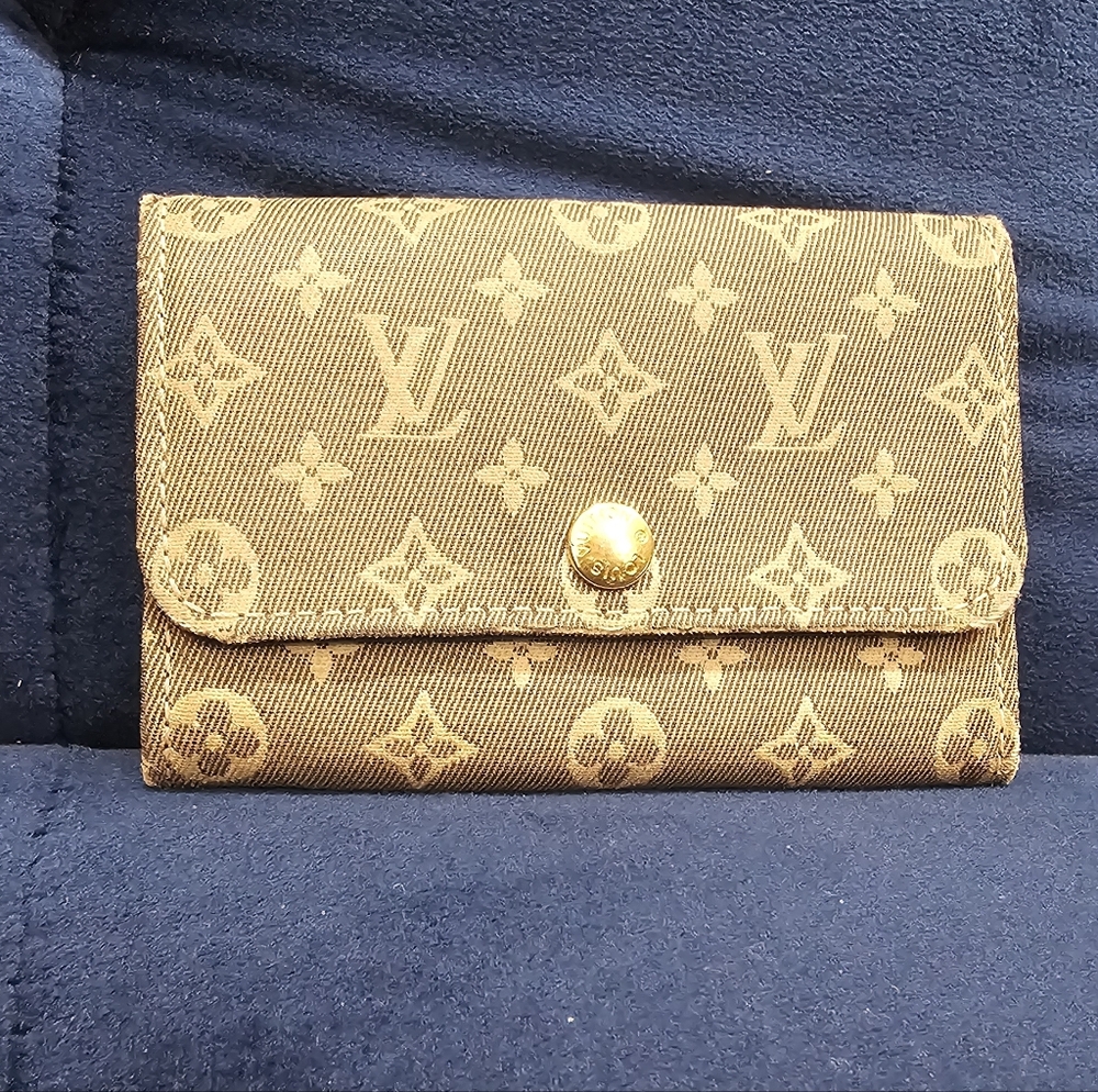 Authentic LOUIS VUITTON Monogram Idylle Multicles 6 Key Case M62992 Navy & Gray